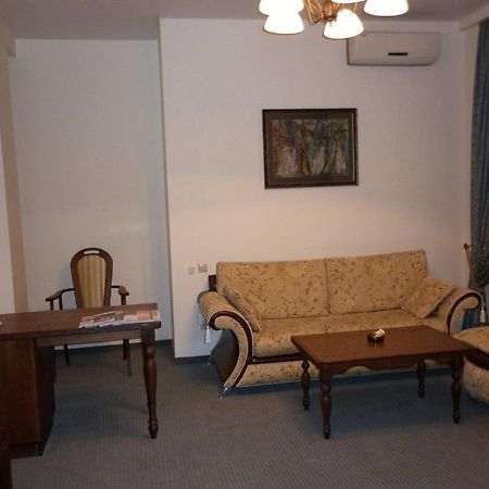 Pushkinskaya Millenium Hotel Rostov-on-Don Phòng bức ảnh